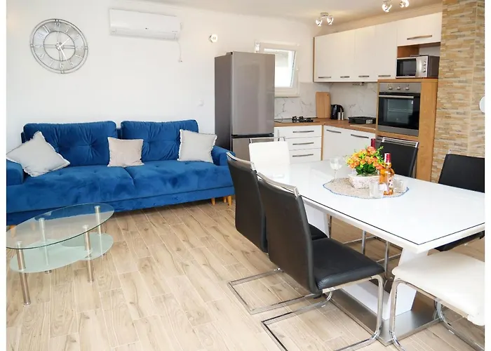 House Luketini Dvori * Blizna Donja