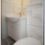 House Luketini Dvori Apartman *