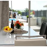 House Luketini Dvori Apartman *