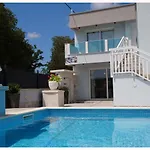 Apartman House Luketini Dvori *