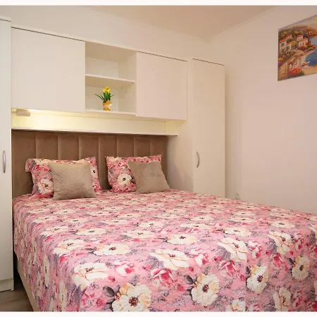 شقة House Luketini Dvori *