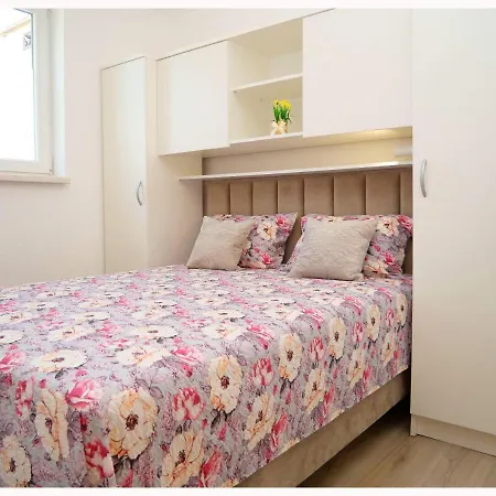 House Luketini Dvori * Blizna Donja