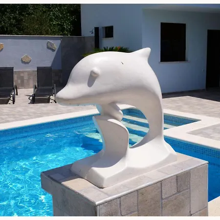 House Luketini Dvori Blizna Donja