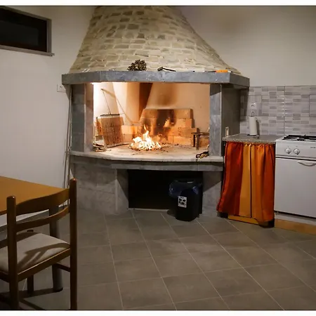 House Luketini Dvori Apartman *